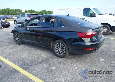 2021 Volkswagen Jetta 1.4T R-Line/1.4T S/1.4T Se z USA, uszkodzony, nr VIN 3VWC57BU5MM035219